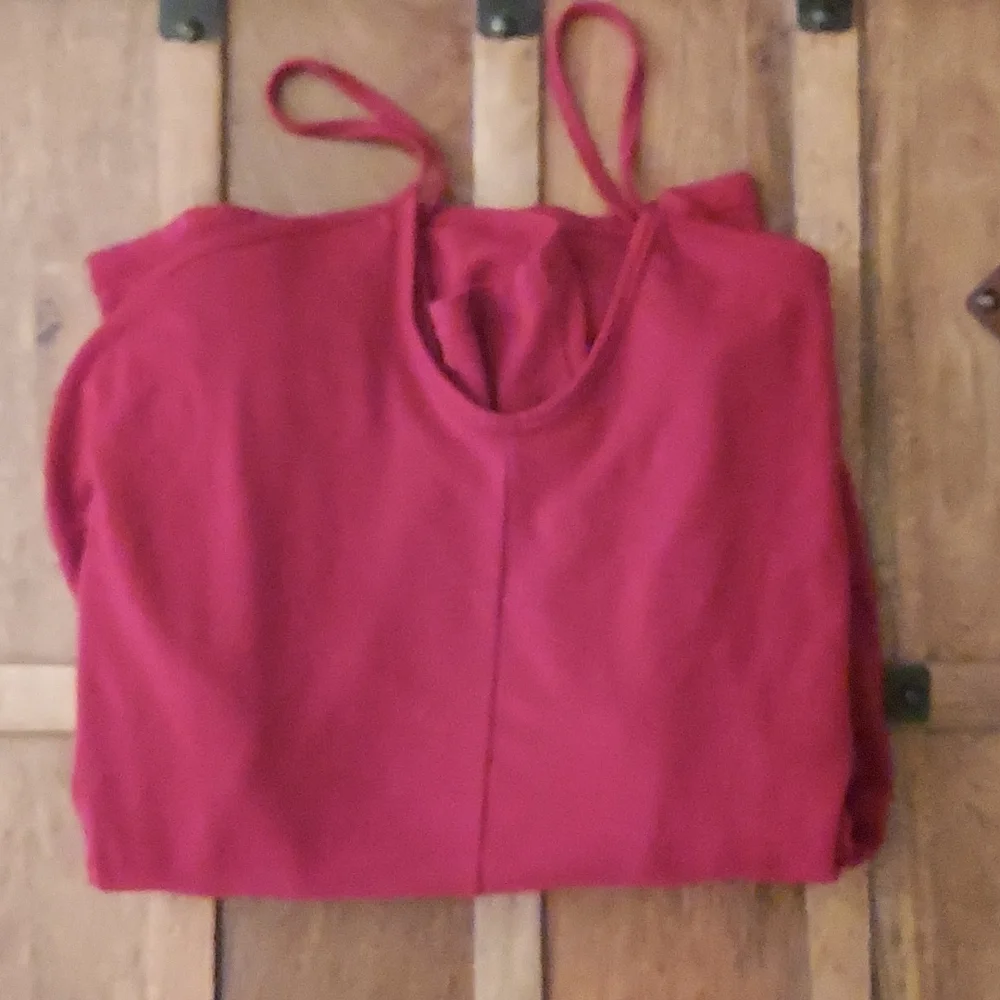 Beautiful NWOT 1XL red maxi dress with pockets from SHEIN - Picture 4 of 4